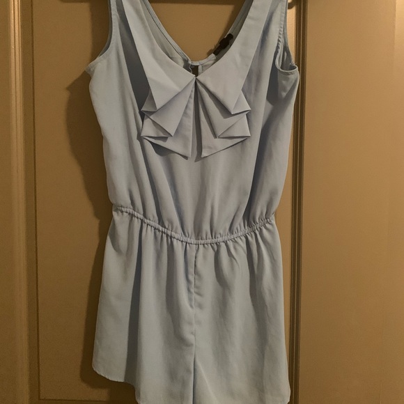 light blue romper with bow - Picture 1 of 1